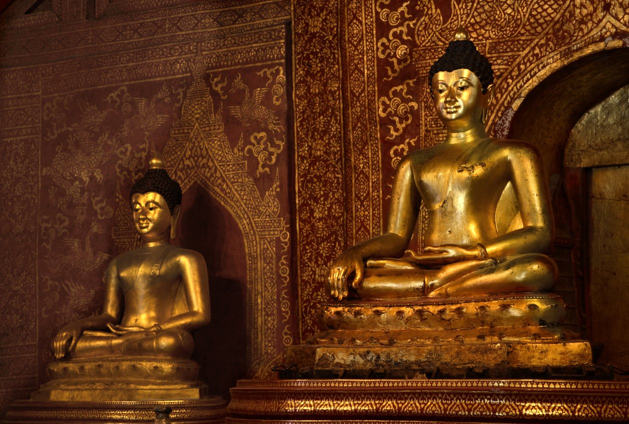 Buda Sihing (bronz) by Thai School