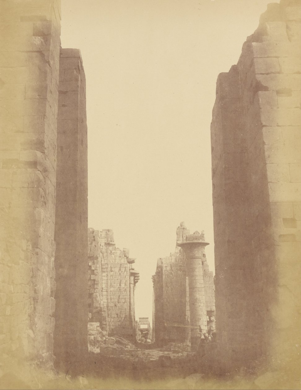 (Karnak, Hipostil Odasından Görünüm) by Théodule Devéria
