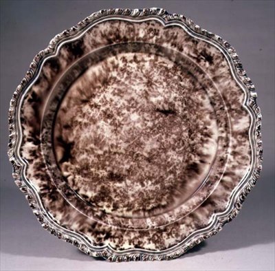 Staffordshire plakası, c.1755 (toprak çanak çömlek) by Thomas Whieldon