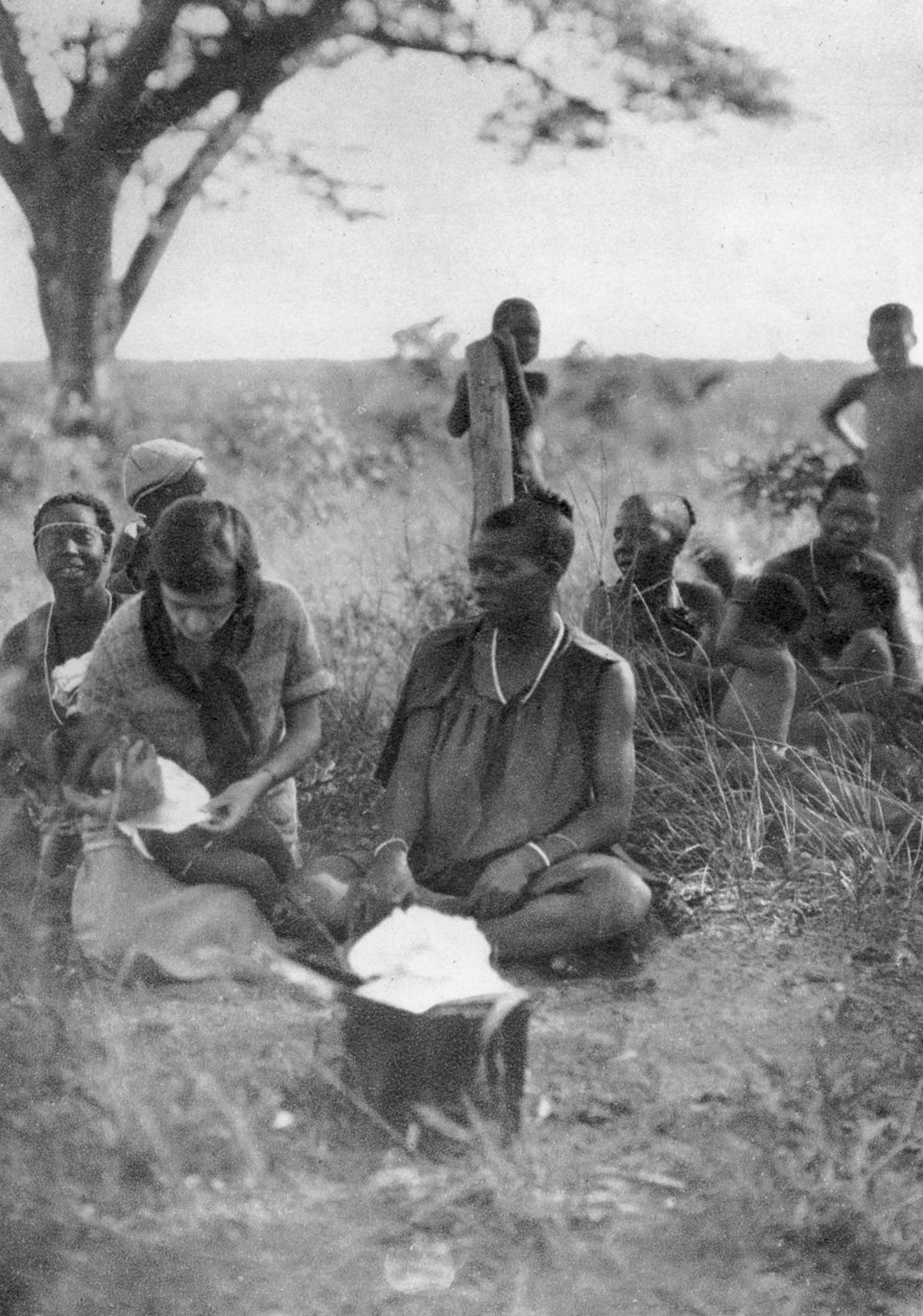Stella Court Treatt hasta bir bebeğe bakıyor, Bulawayo