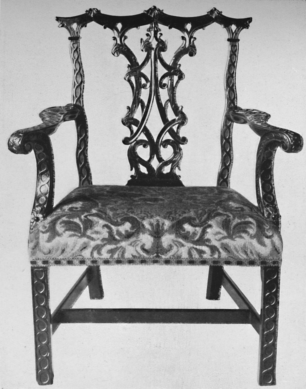 Çin Chippendale Dirsek-Çağdaş Oya Oturaklı Sandalye, 18. yüzyılın ortaları, 1928 by Thomas Chippendale