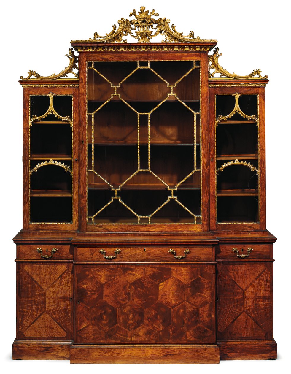 George II açık kitaplık by Thomas Chippendale