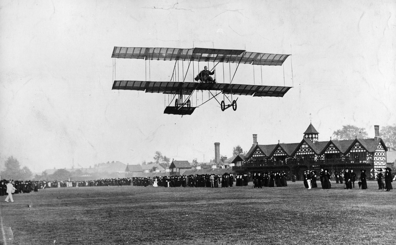Grahame White, makinesini Ranelagh Club'dan uçurdu, Manchester uçuşuyla aynı yıl, 1910 by Thomas E. and Horace Grant Grant