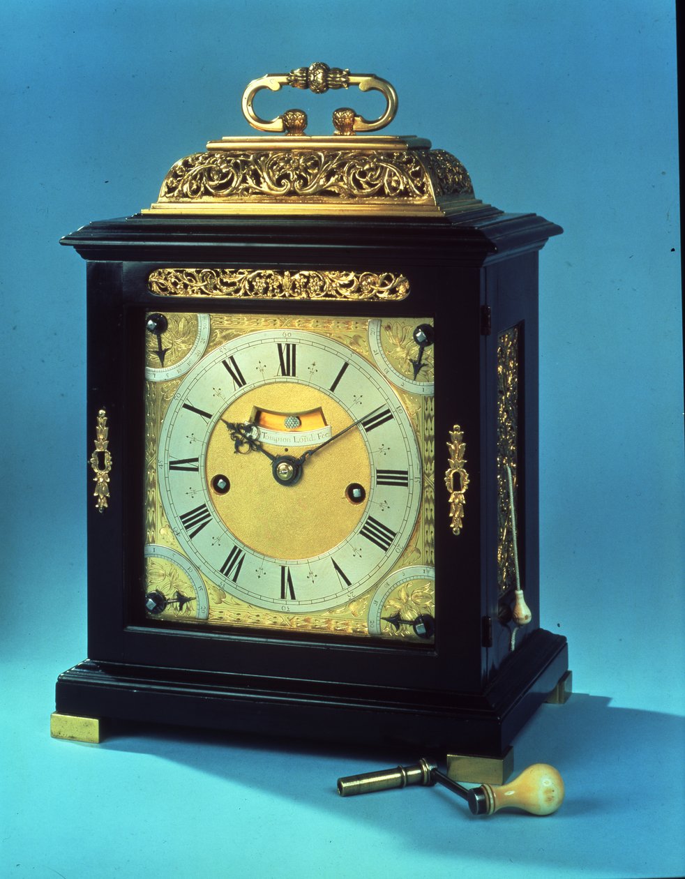 Sussex Tompion, Charles II çarpıcı bir çeyrek tekrarlı sekiz günlük masa saati, c.1675-80 by Thomas Tompion