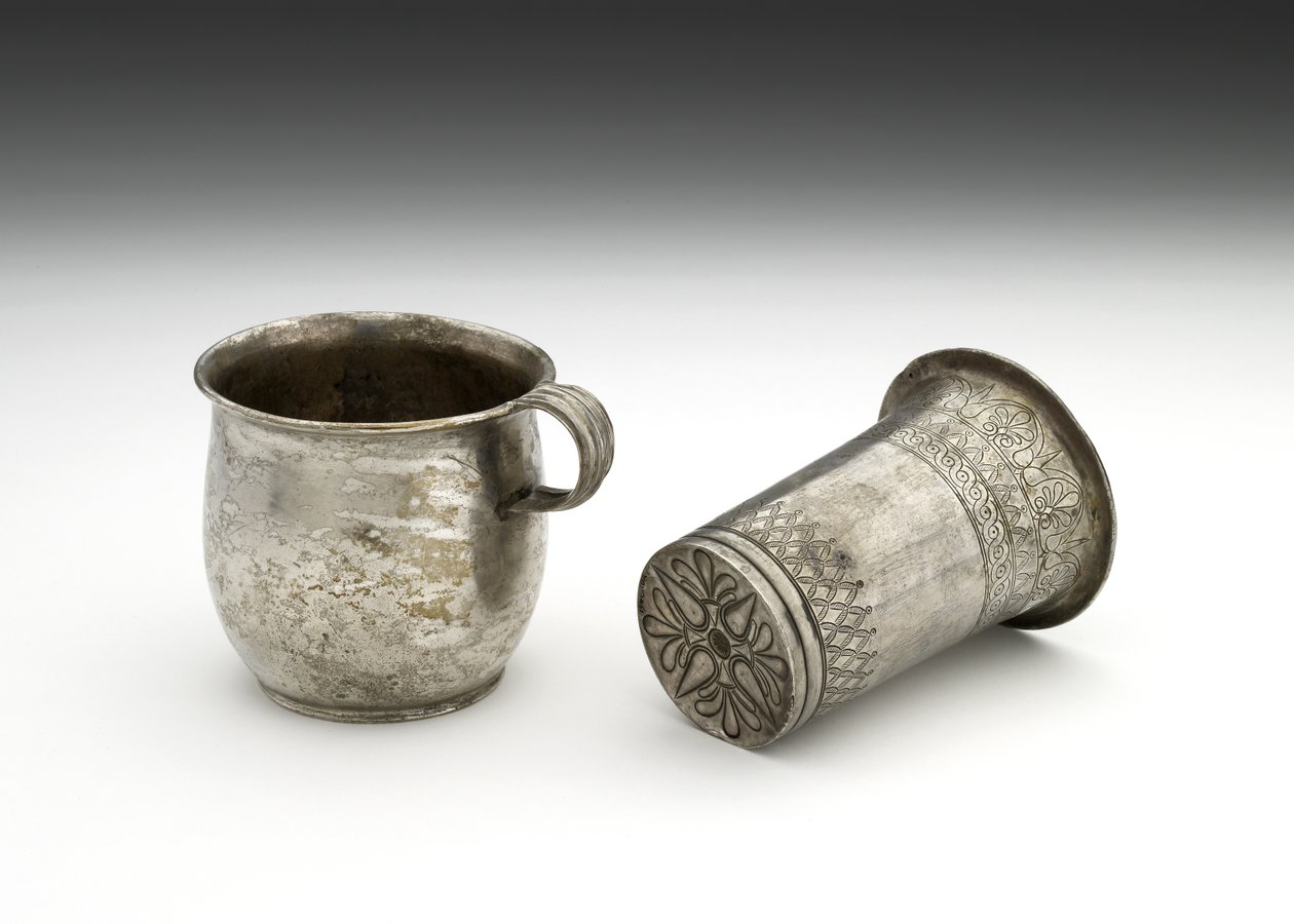 Çizik bezemeli gümüş beher ve fincan, MÖ 5. yy (gümüş) by Thracian