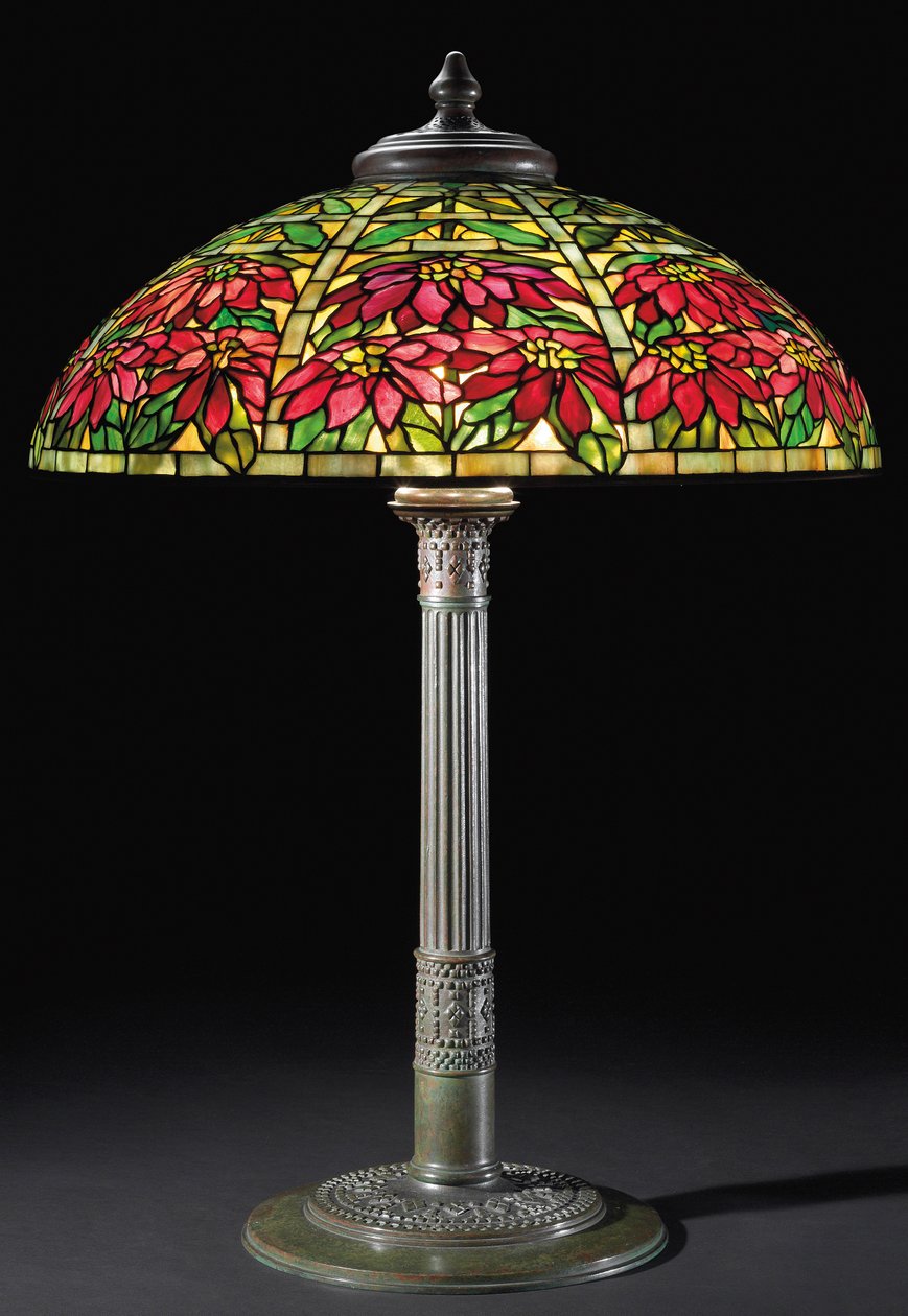 Atatürk çiçeği masa lambası, c.1910 (kurşunlu cam ve bronz) by Tiffany and Company