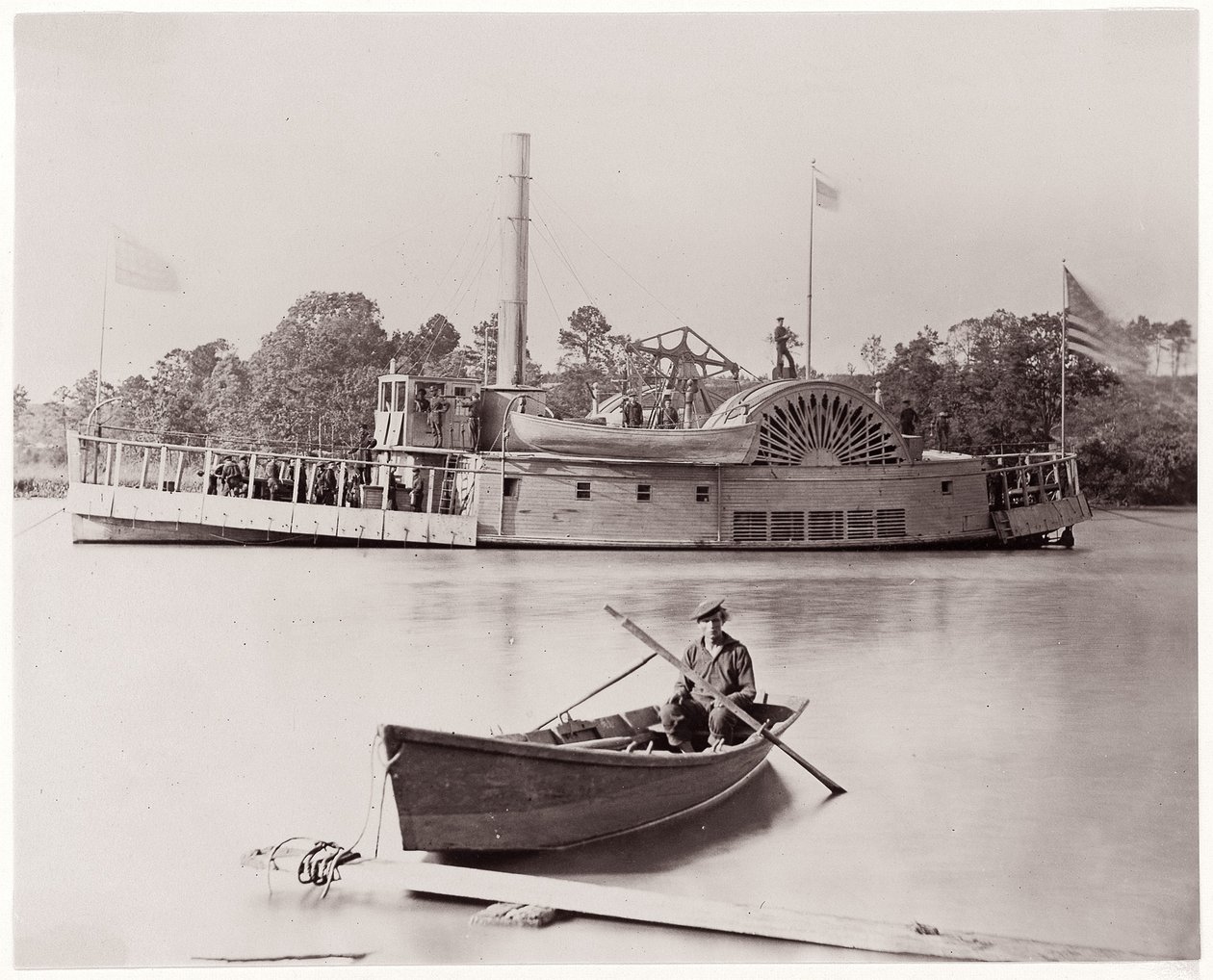 U.S. Gunboat, 1861-65 (cam negatiften gümüş albüm baskısı) by Timothy H. OSullivan