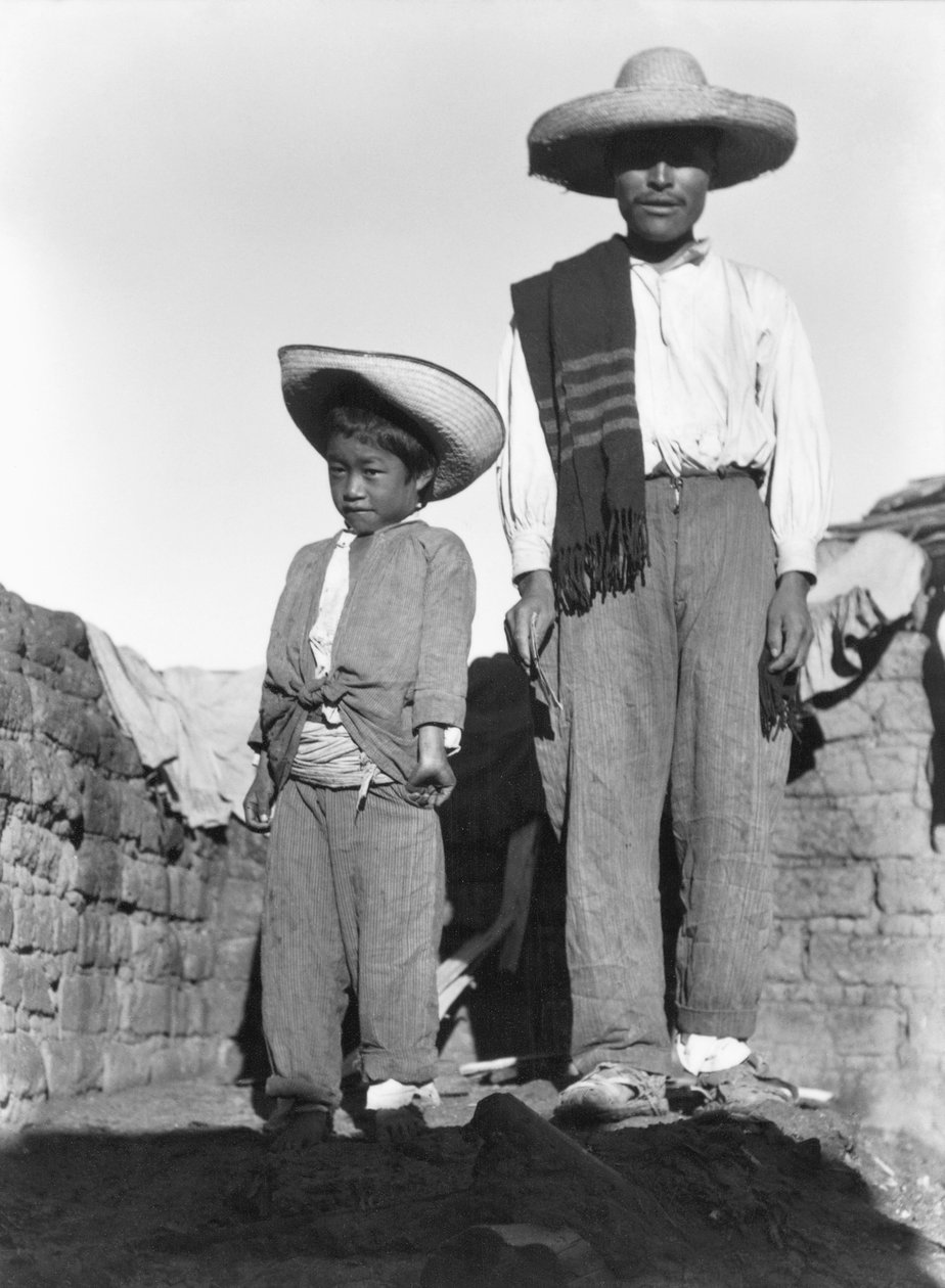 Campesino ve Oğul, Veracruz Eyaleti, Meksika, 1927 by Tina Modotti