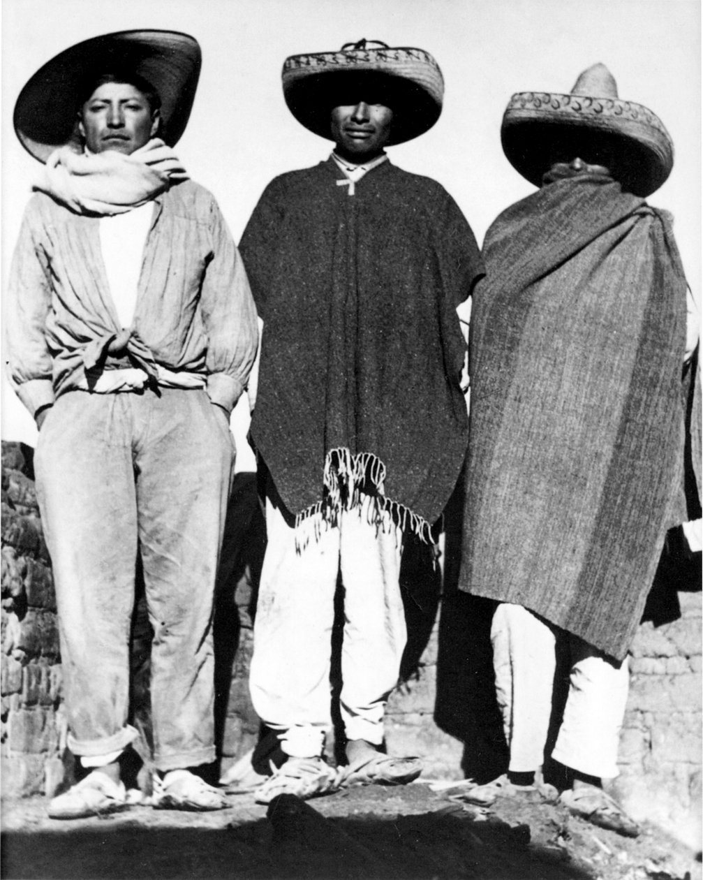 Campesinos, Veracruz Eyaleti, Meksika, 1927 by Tina Modotti