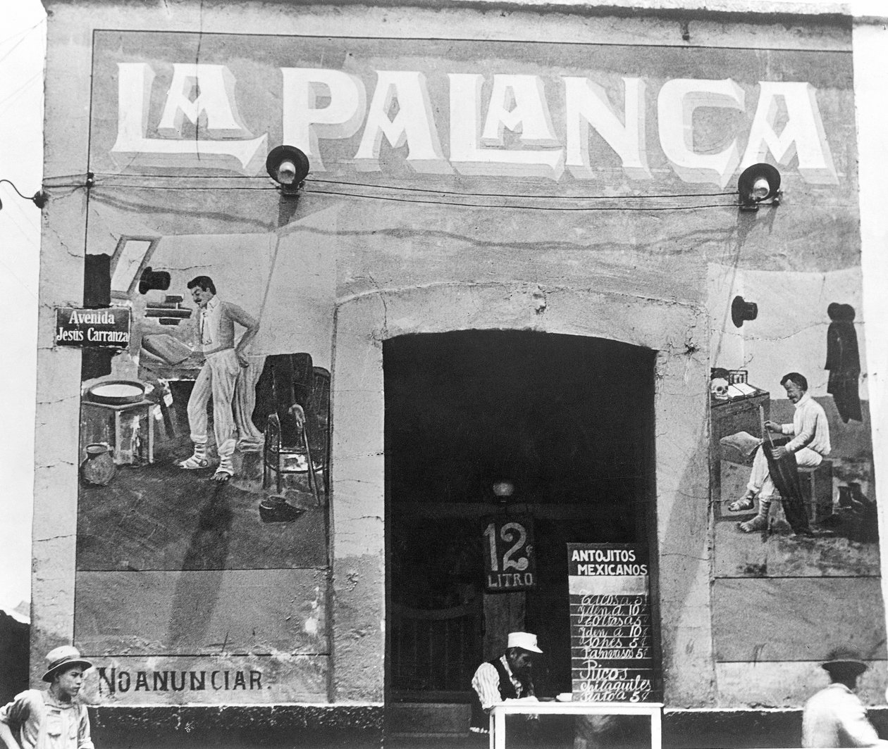 La Palanca (Pulqueria, Avenida Jesus Carranza), Mexico City, c.1927 by Tina Modotti