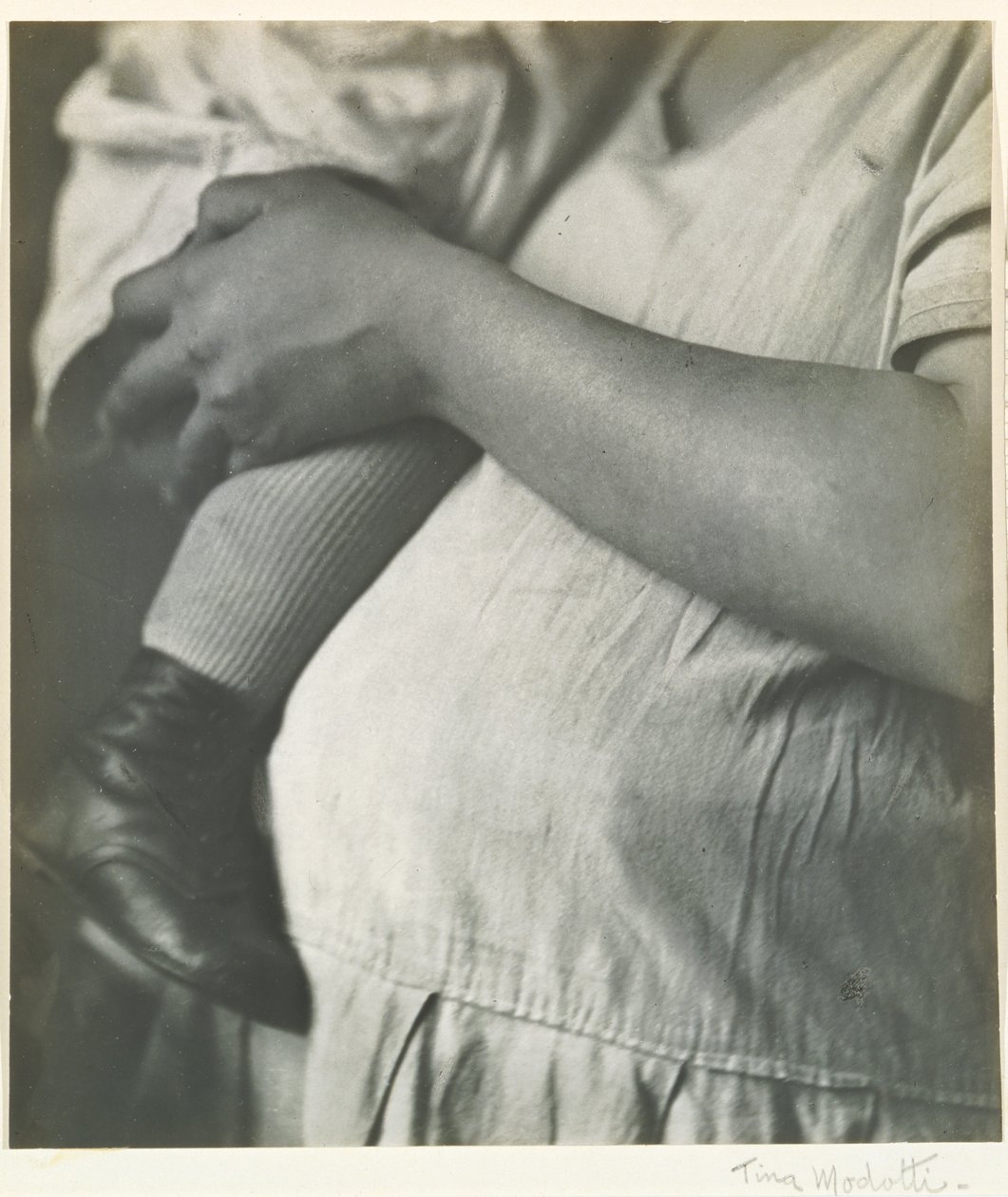 çocuklu kadın by Tina Modotti