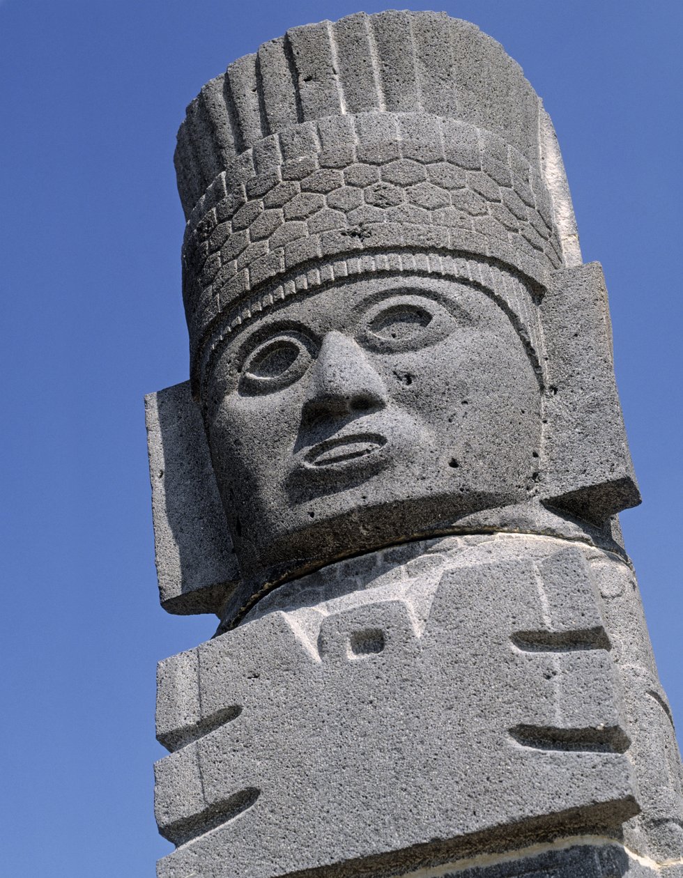 Tlahuizcalpantecuhtli Piramidi üzerinde bir 