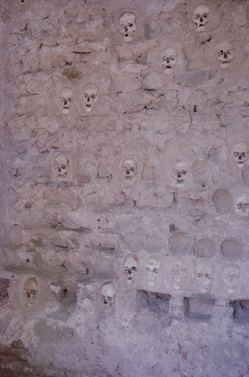Kafatasları Kulesi by Turkish School