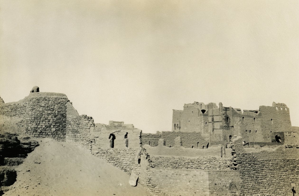 Aziz Simeon Manastırı, güneydoğudan görülüyor, Asvan, Mısır, fotoğraf: Ugo Monneret de Villard by Ugo Monneret de Villard