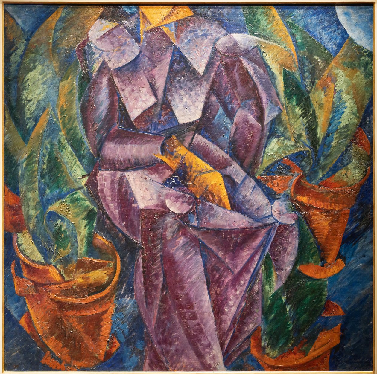 Spiral Dik Yapı. oturan kadın by Umberto Boccioni