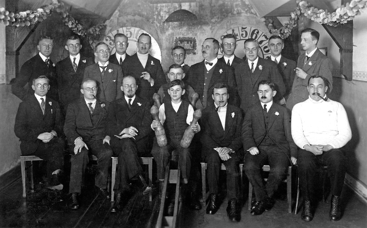 Akademisyenler ile 1927 bowling sonunda iki savaş arası dönemden BAH biyologları by Unbekannt Unbekannt