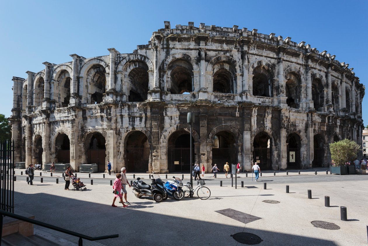 Nimes, Fransa Roma amfi tiyatrosu. by Unbekannt Unbekannt