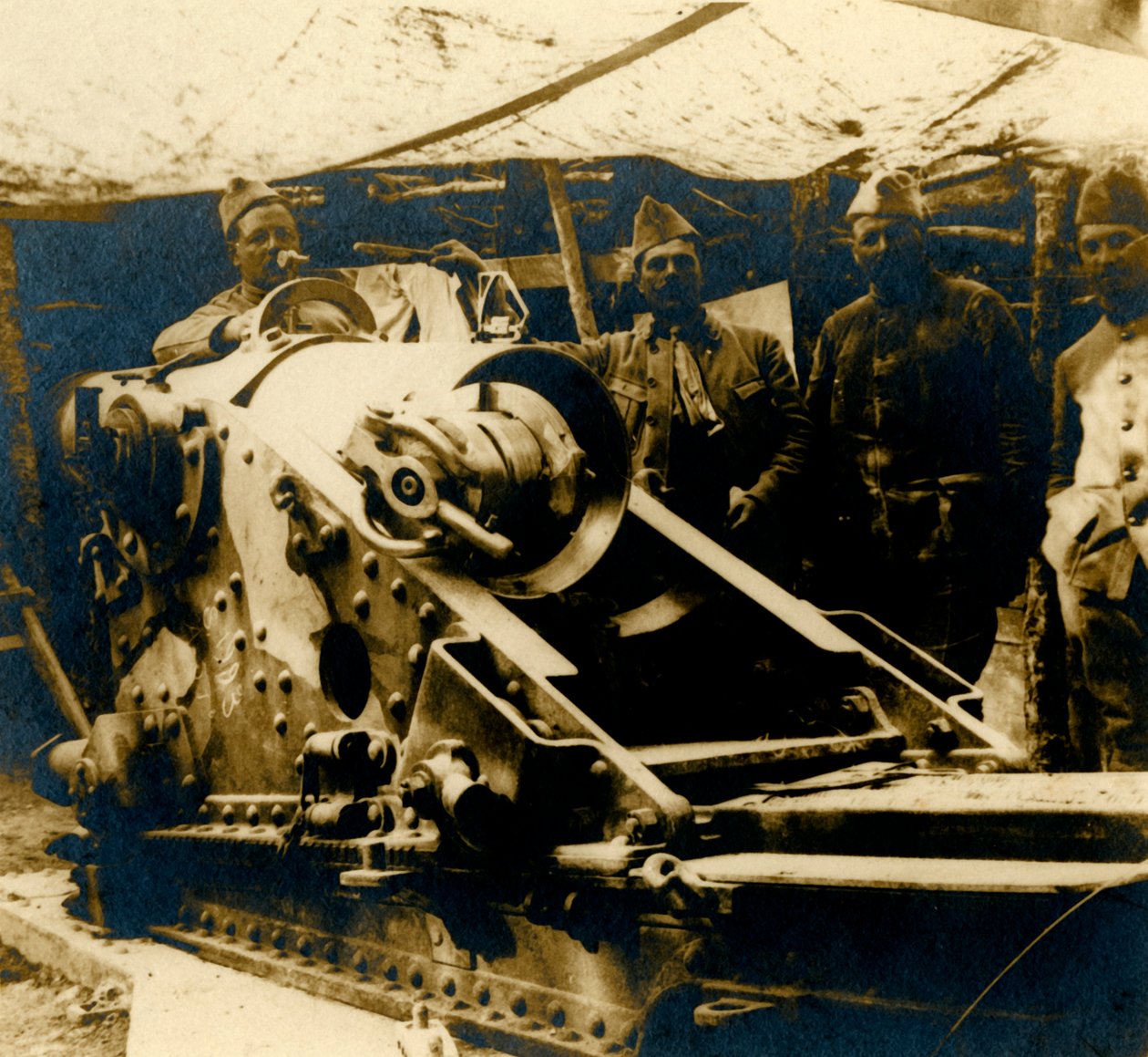 Yerleşiminde 220 tabanca, c1914-c1918 by Unbekannt