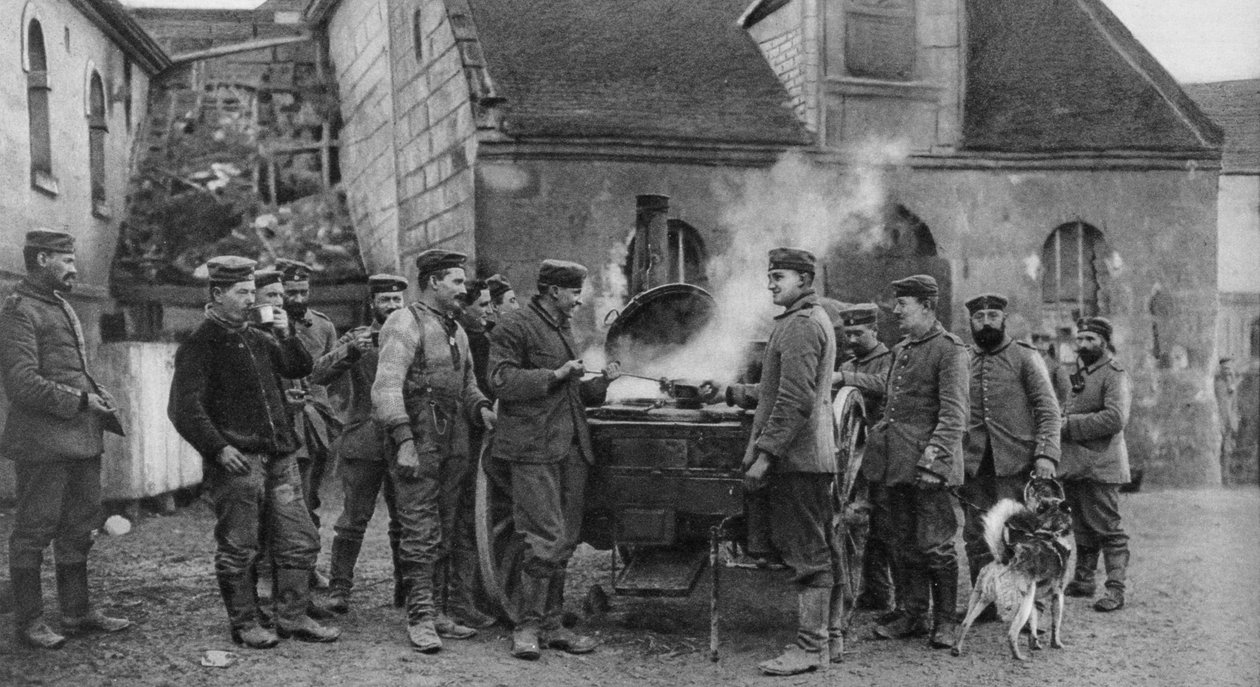 Bir Fransız köyünde bir Alman ordusu sahra mutfağı, I. Dünya Savaşı, 1915 by Unbekannt