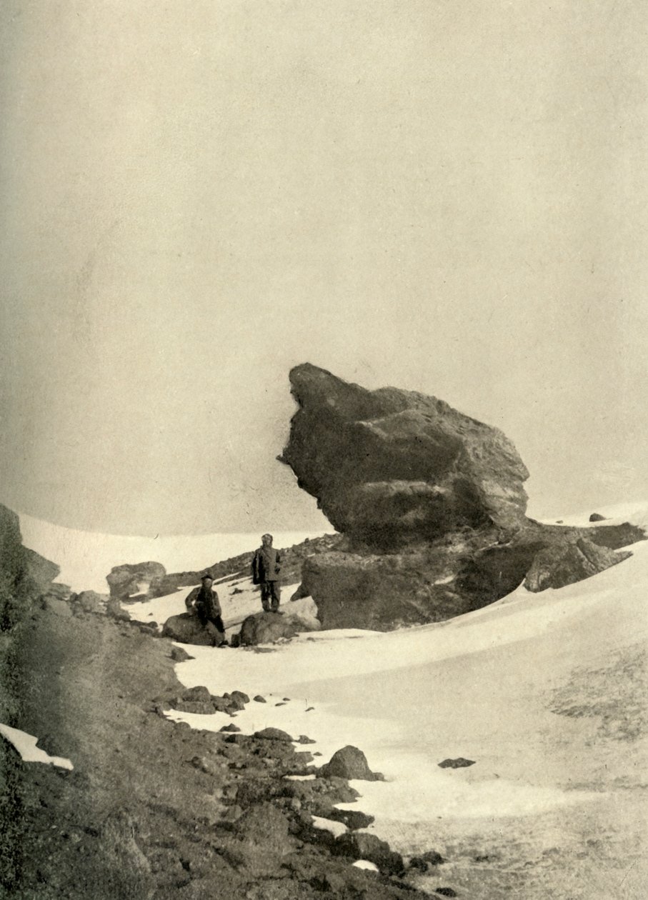 Kışlık Mahalleye Yakın Büyük Bir Kenyte Kayası, c1908, 1909. by Unbekannt