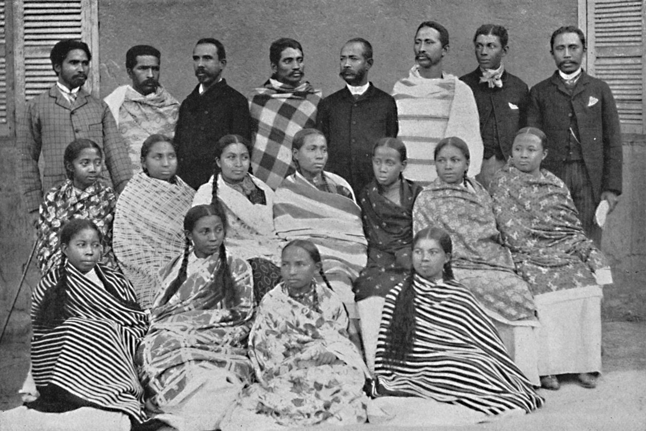 Bir grup Hova, Madagaskar halkı, 1912 by Unbekannt