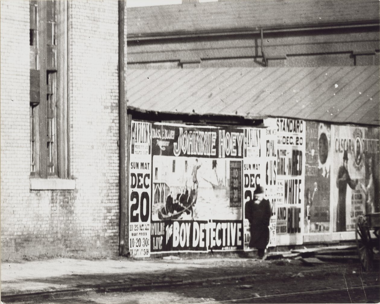 Bir adam 600 Walnut Street