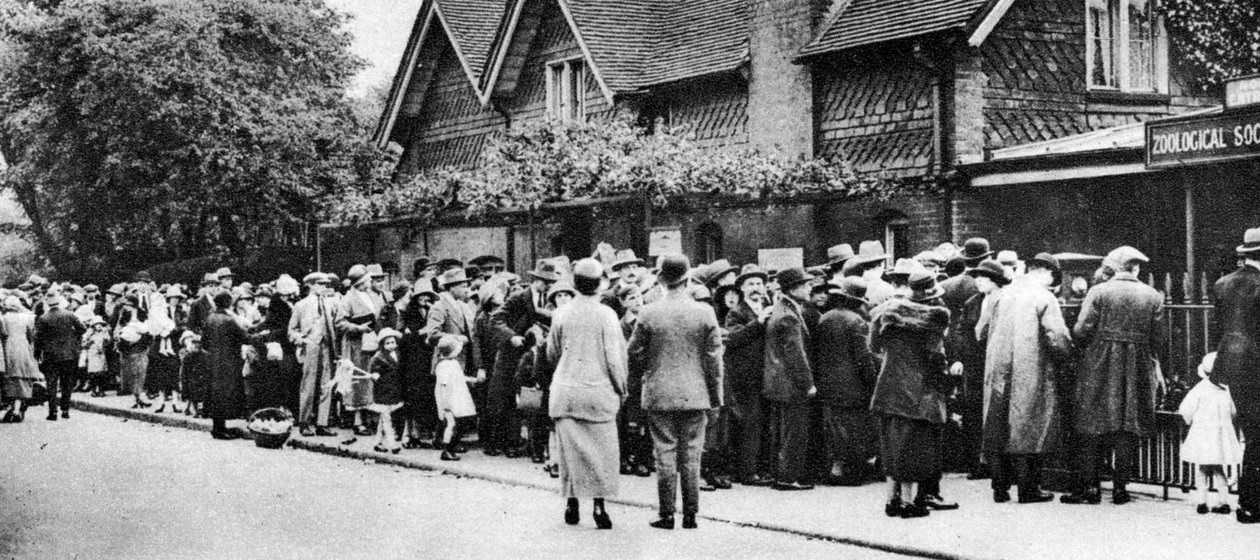 Ulusal bir tatilde hayvanat bahçesi için bir kuyruk, Londra, 1926-1927 by Unbekannt