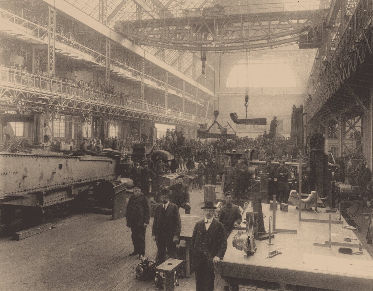 Putilov fabrikasının bir atölyesi, c. 1914 by Unbekannt