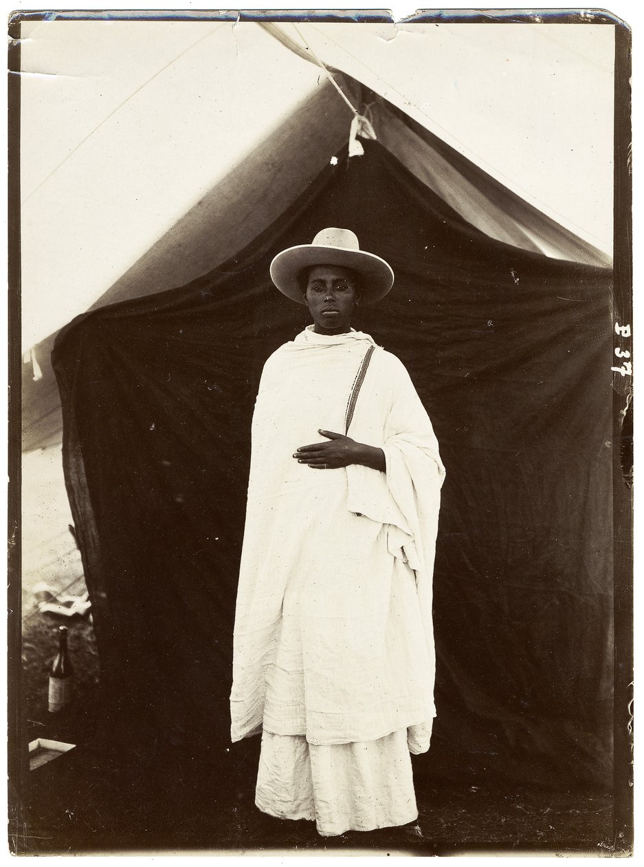 Habeş kadın, c.1910 (jelatin gümüş baskı) by Unbekannt