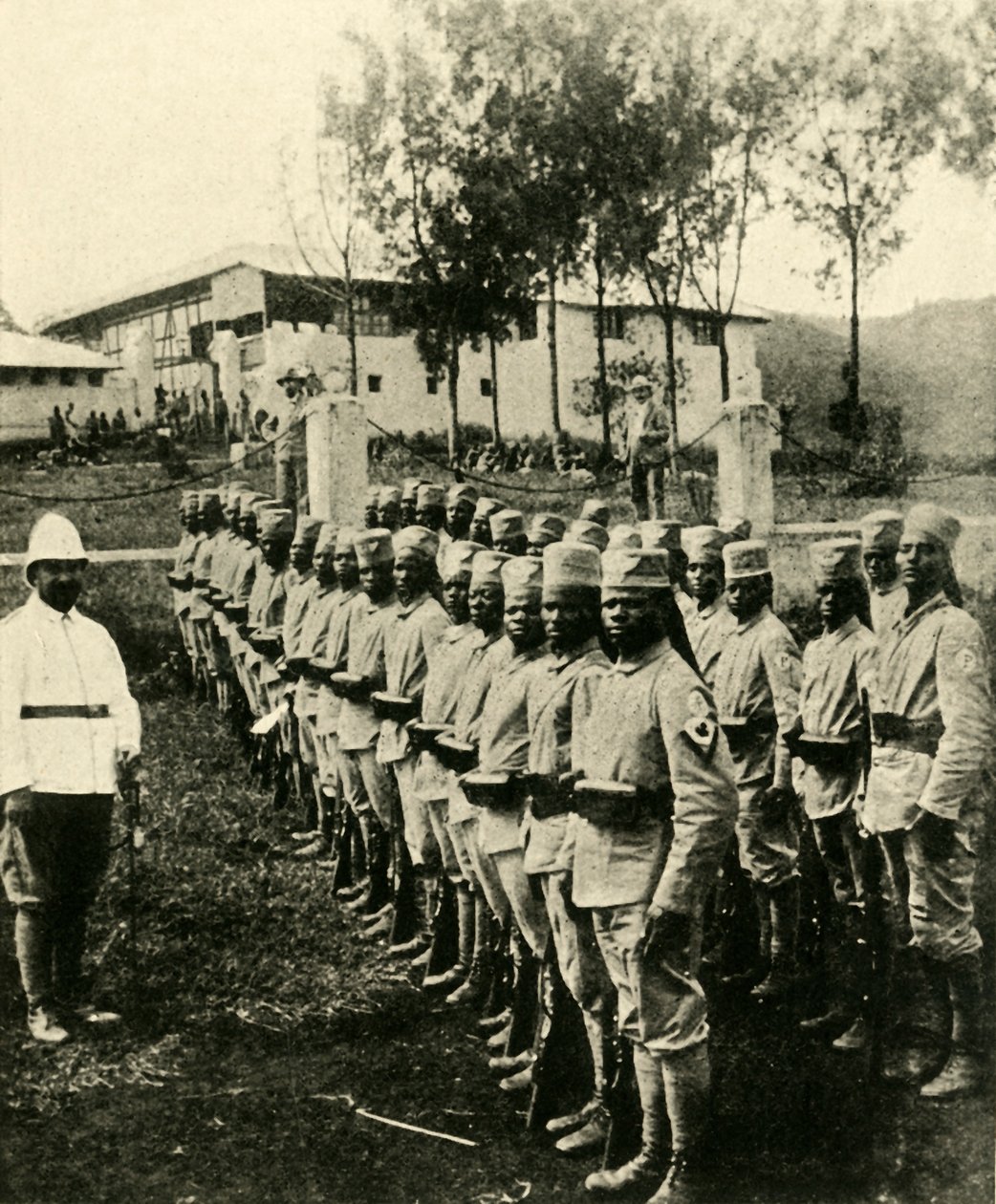 Almanya için savaşan Afrikalı askerler, Birinci Dünya Savaşı, 1914, c1920. by Unbekannt