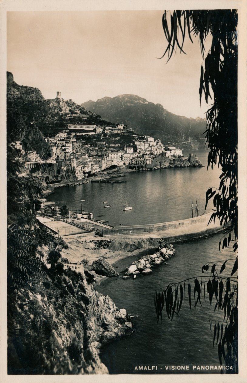 Amalfi - Panoramik görünüm, c1910. by Unbekannt