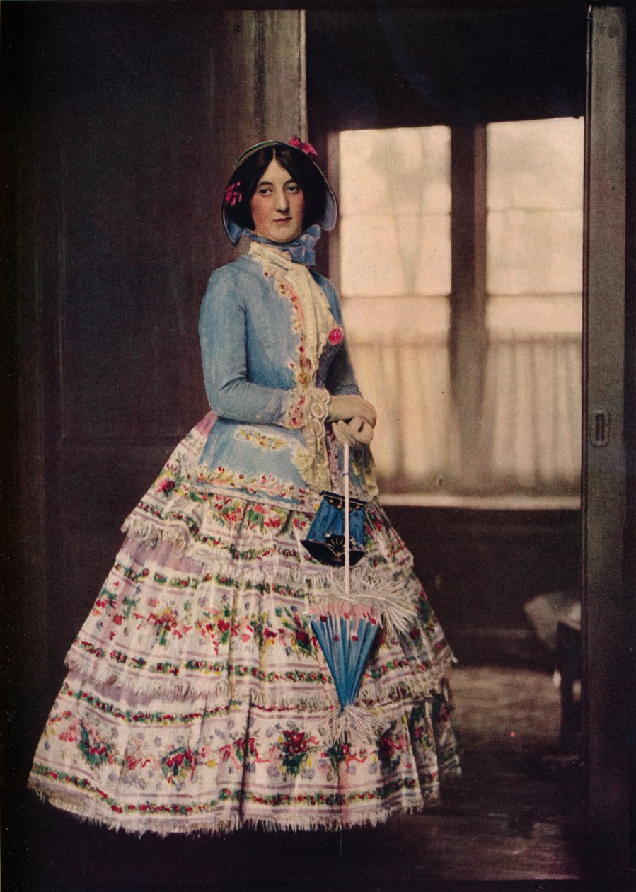 Güzel bir ipek tül eteği olan işlemeli bir ceket. 1850 ve 1860 arasında moda, c1913 by Unbekannt