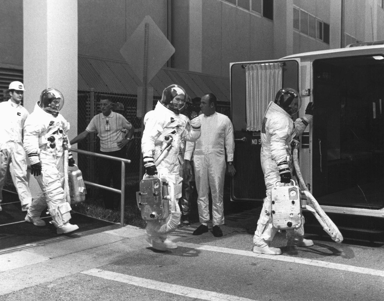 Apollo 11 ekibi geri sayım gösterim testi için 