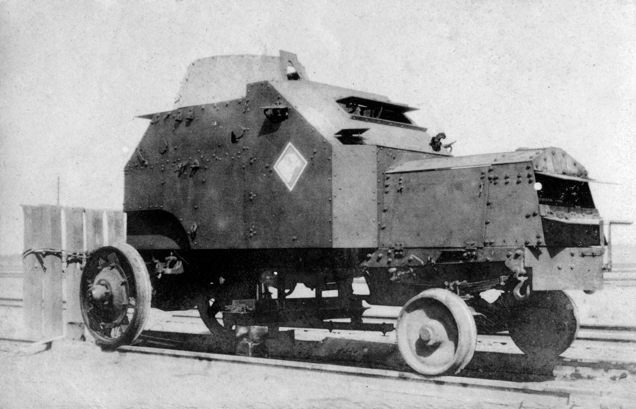 Raylar üzerinde zırhlı araç, Bağdat, Irak, 1917-1919 by Unbekannt