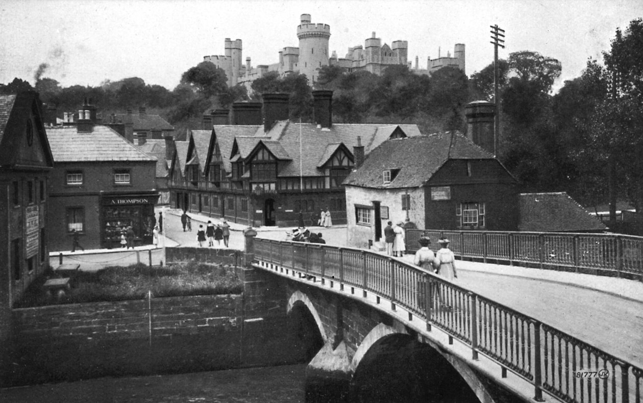 Arundel Kalesi ve köprüsü, Arundel, Batı Sussex, c1900s-c1920s by Unbekannt