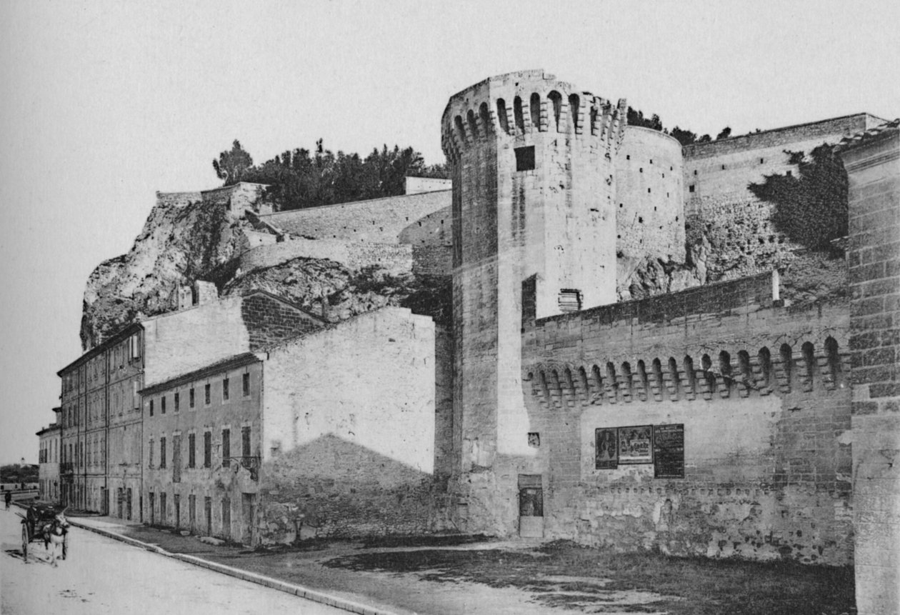 Avignon. - Kayalar, Domlar ve Surlar, c1925 by Unbekannt
