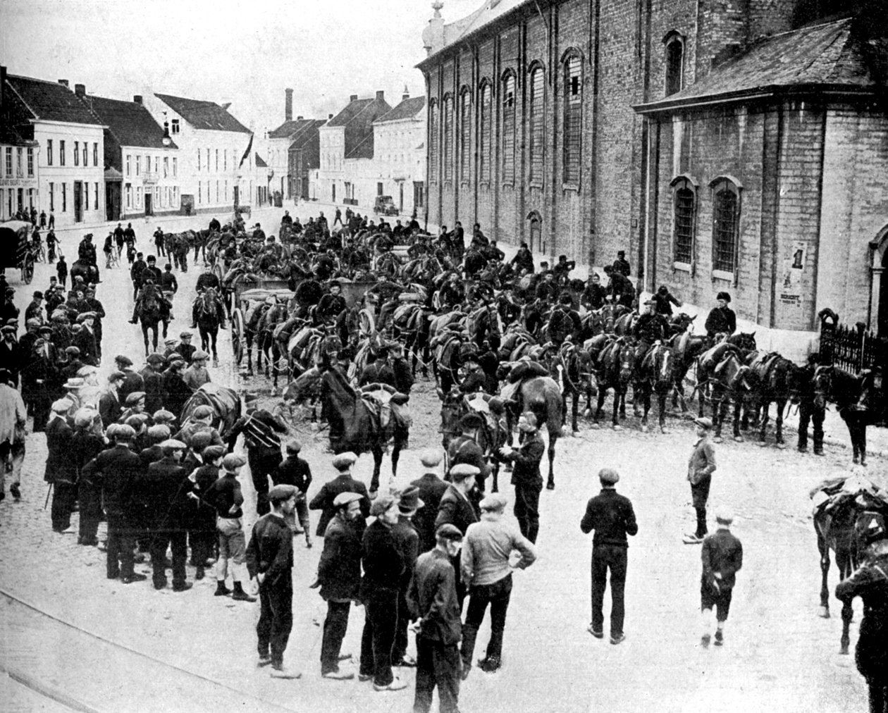 Krupp tarafından yapılan Belçika silahları, Ghent yakınlarında savaşa hazırlanıyor, Belçika, Birinci Dünya Savaşı, 1914 by Unbekannt