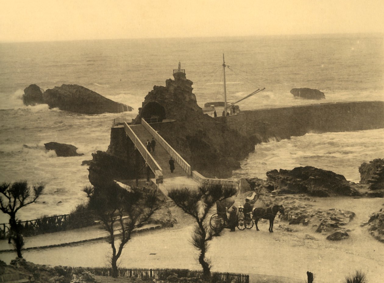 Biarritz - Bakire Kayası, c1930. by Unbekannt