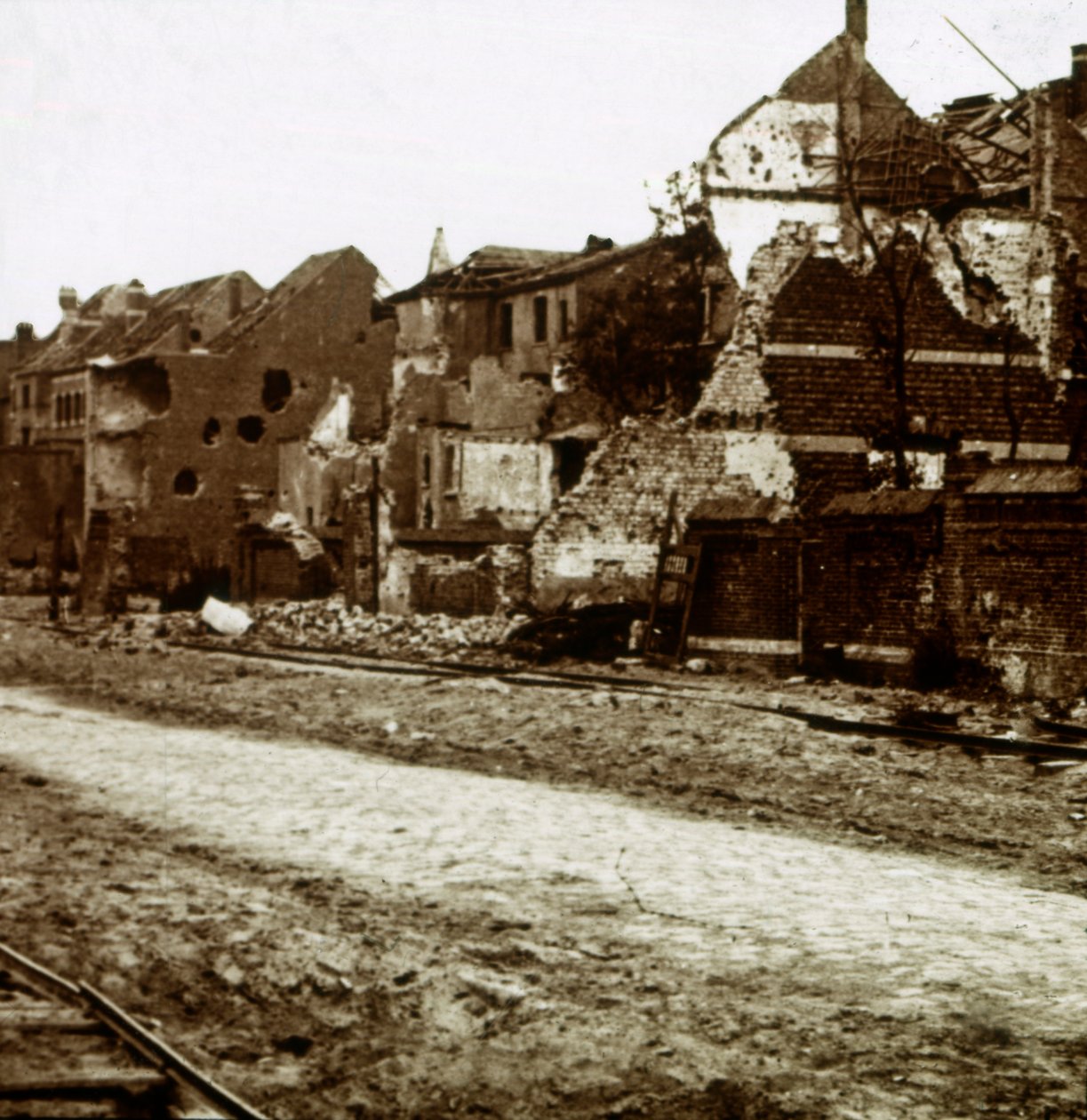 Bombalanmış binalar, Nieuwpoort, Flanders, Belçika, c1914-c1918 by Unbekannt