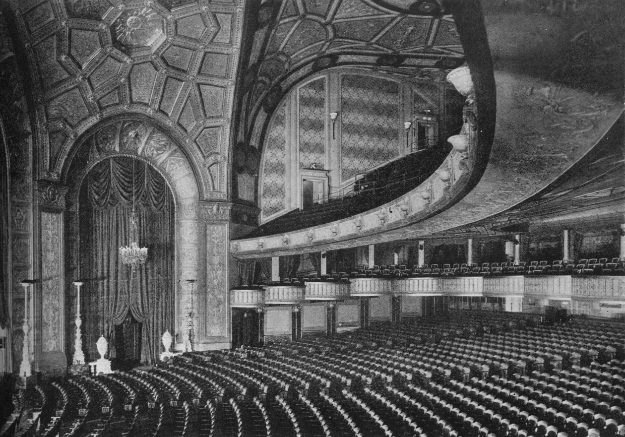 Loge Mezzanine