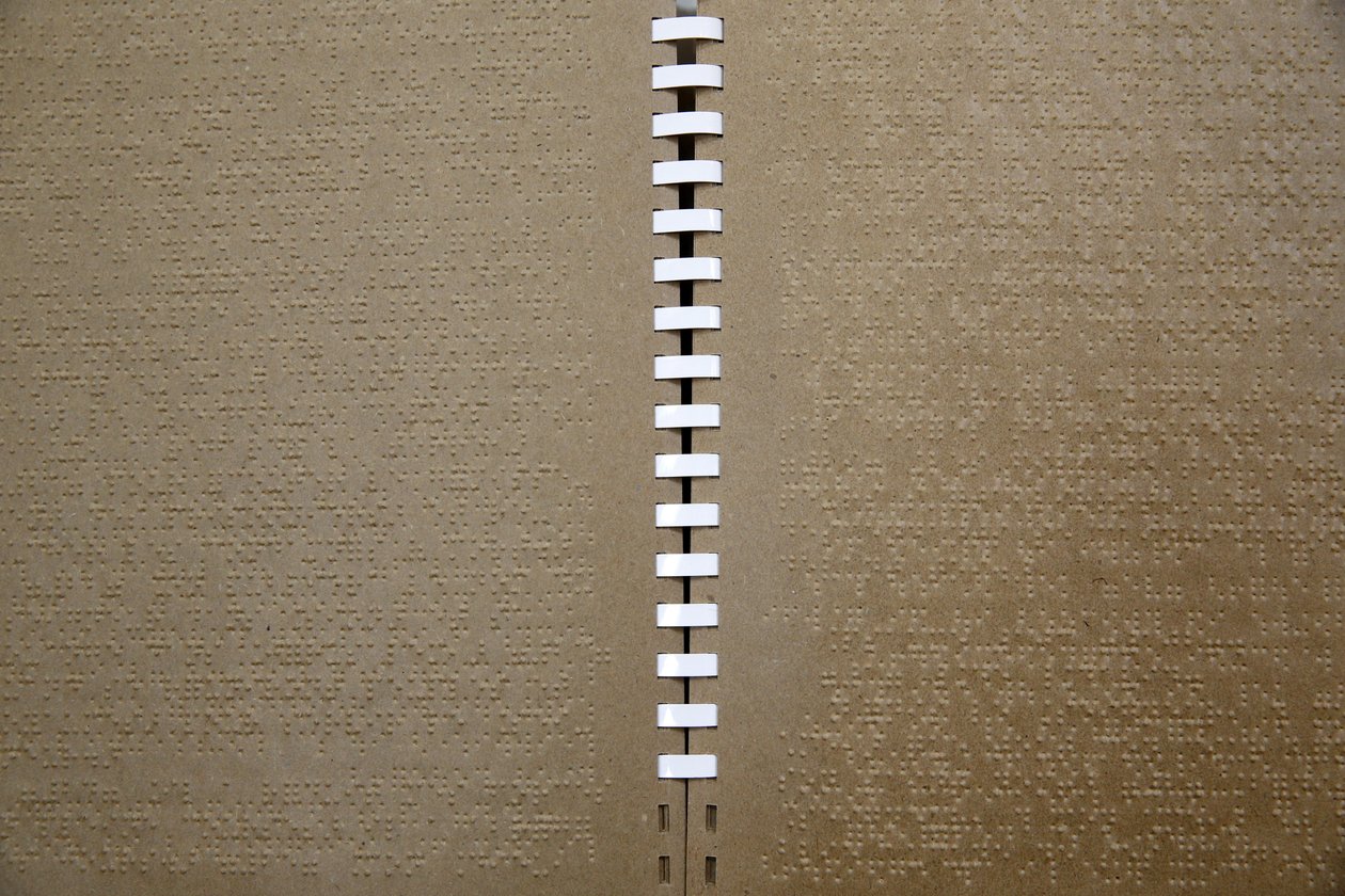 Braille İncil, Paris, Fransa by Unbekannt