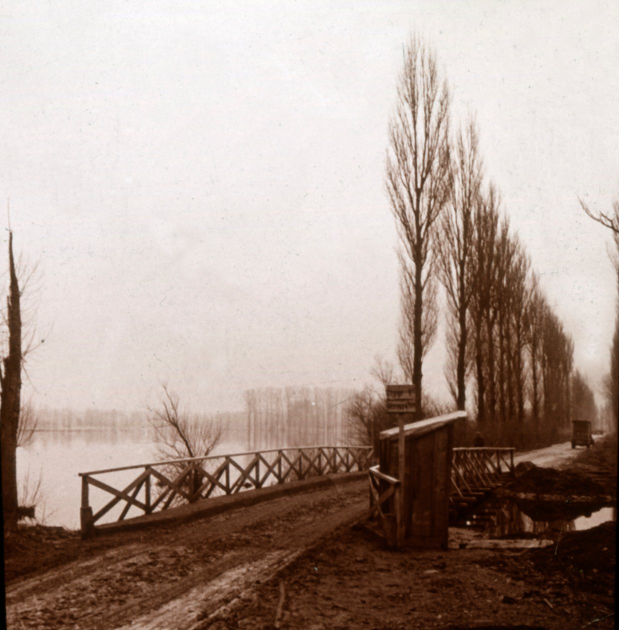 Ailette Nehri üzerindeki köprü, kuzey Fransa, c1918 by Unbekannt