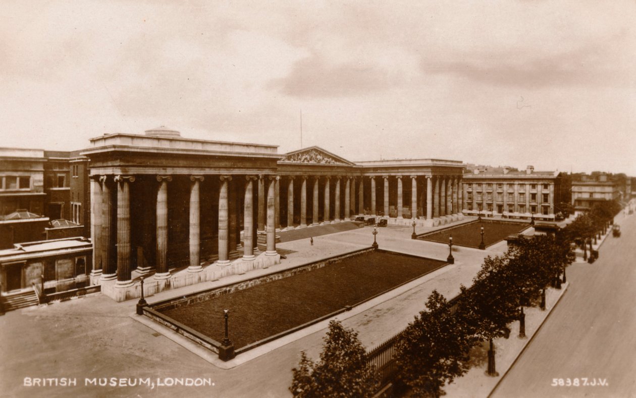 British Museum, Londra, c1920. by Unbekannt