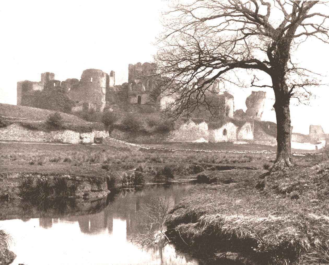 Caerphilly Kalesi, Galler, 1894. by Unbekannt