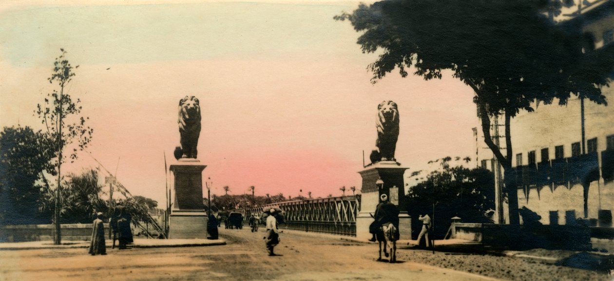 Kahire: Kasr - El - Nil Köprüsü, c1918-c1939. by Unbekannt