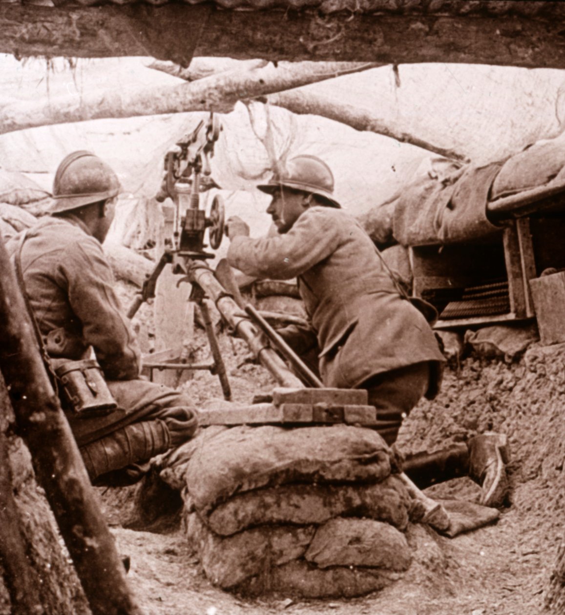 Kamufle makineli tüfek, c1914-c1918 by Unbekannt