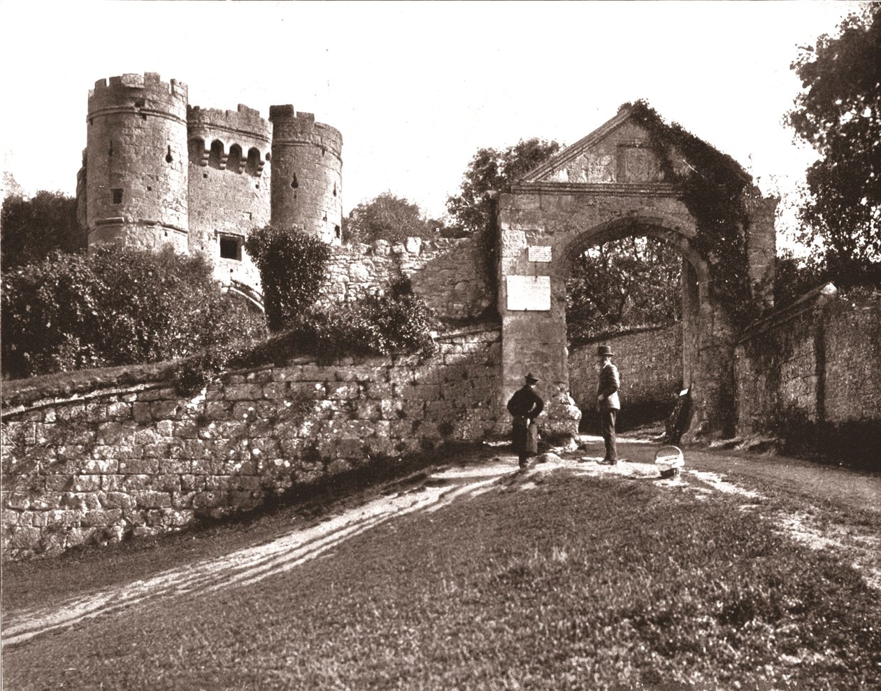 Carisbrooke Kalesi, Wight Adası, 1894. by Unbekannt