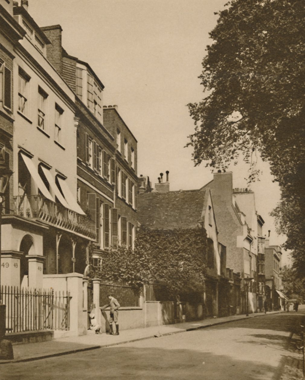 Cheyne Walk, Nehre Bakan Ağırbaşlı Bir Yol, Anılar Açısından Zengindir, c1935. by Unbekannt