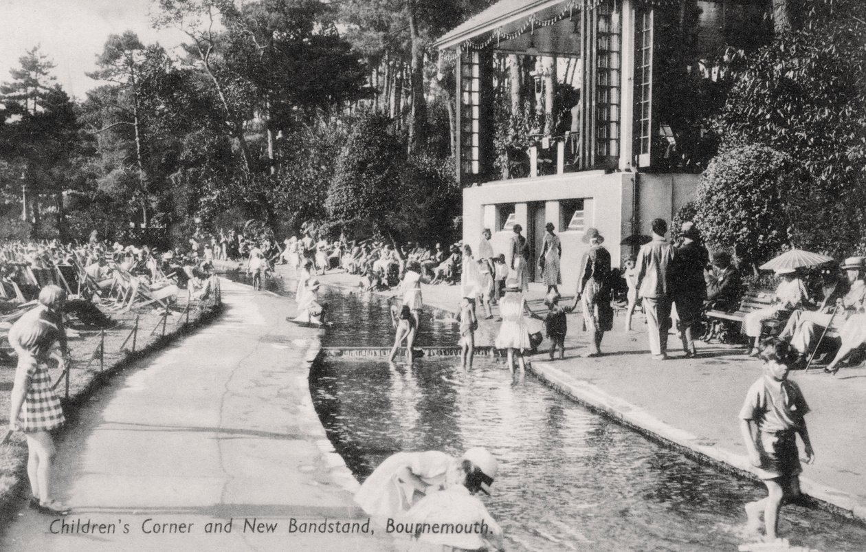 Çocuk Köşesi ve Yeni Grup Standı, Bournemouth, Dorset, c1920s by Unbekannt