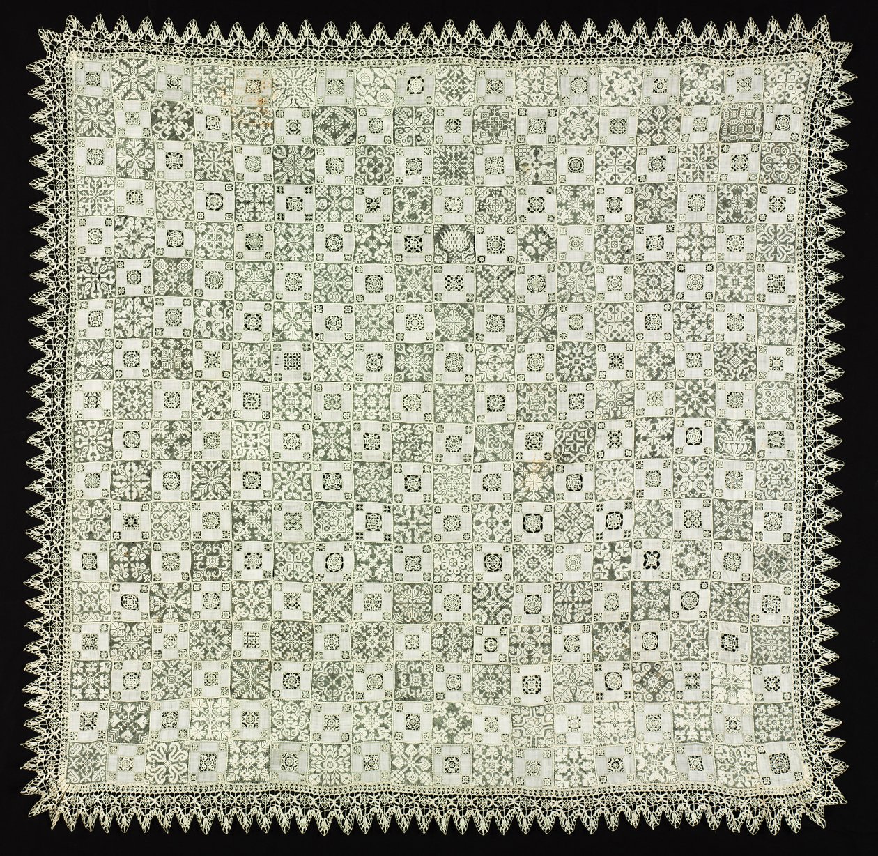 Çiçek ve Bitkisel Desenli Kumaş, 1560-1600. by Unbekannt